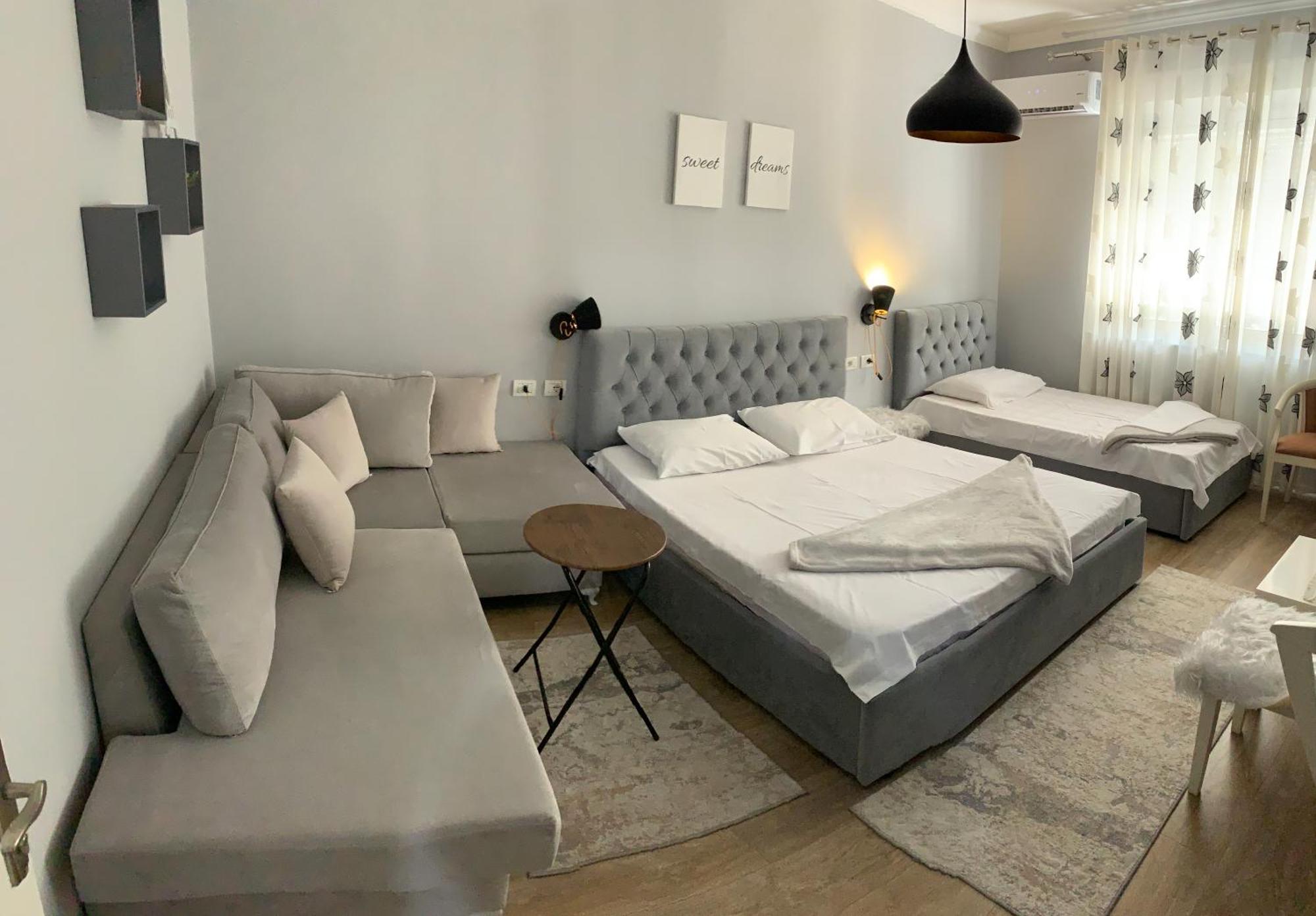 Elite Apartments Korça Exteriör bild