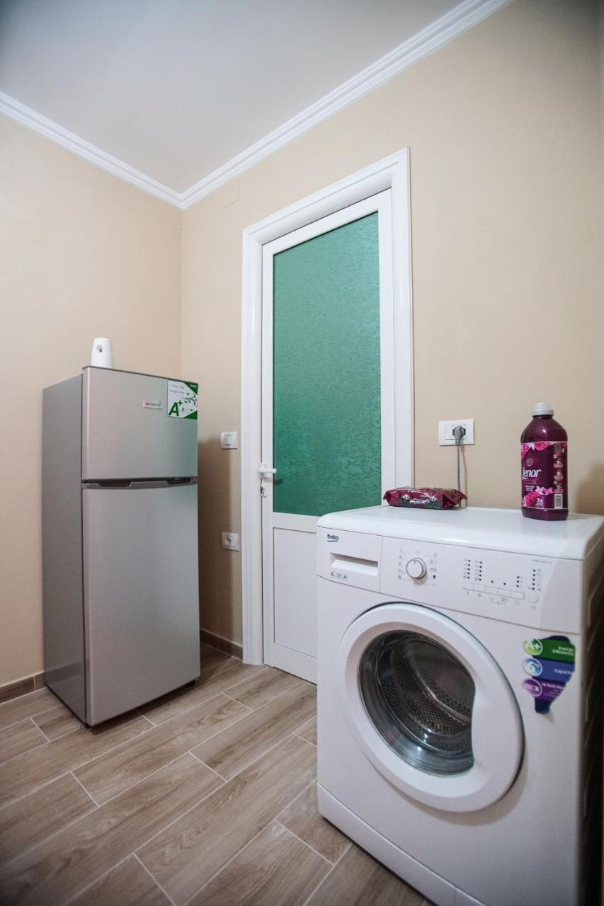 Elite Apartments Korça Exteriör bild