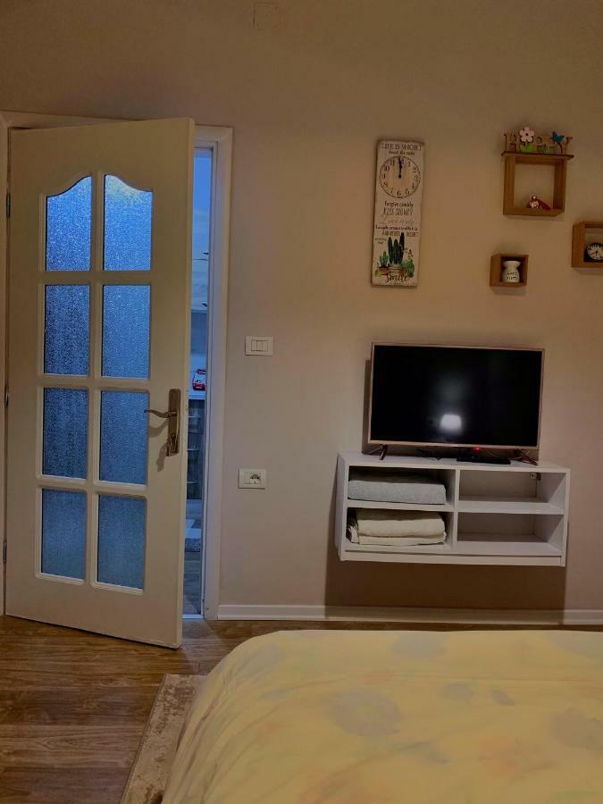 Elite Apartments Korça Exteriör bild